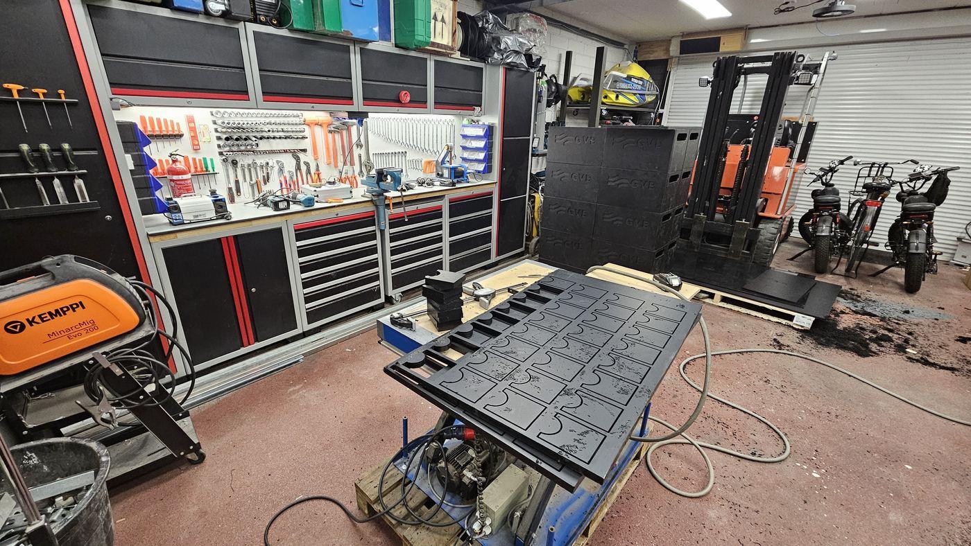 CNC-freeswerk in uitvoering